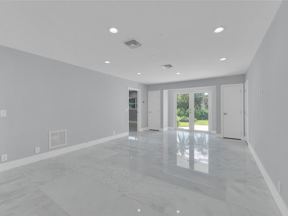 2520 Laguna Ter, Fort Lauderdale FL 33316