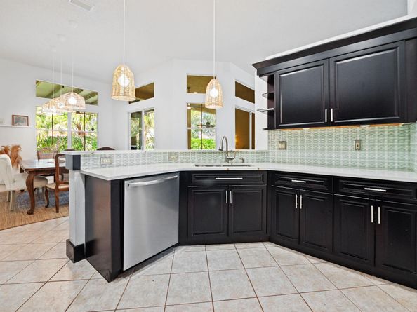1400 Blue Jay Cir, Weston FL 33327