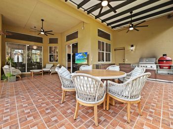 1400 Blue Jay Cir