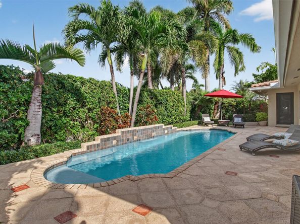 707 SE 25th Ave, Pompano Beach FL 33062