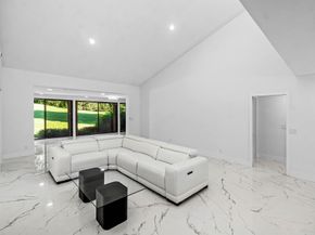 78 Hampshire Lane, Boynton Beach FL 33436