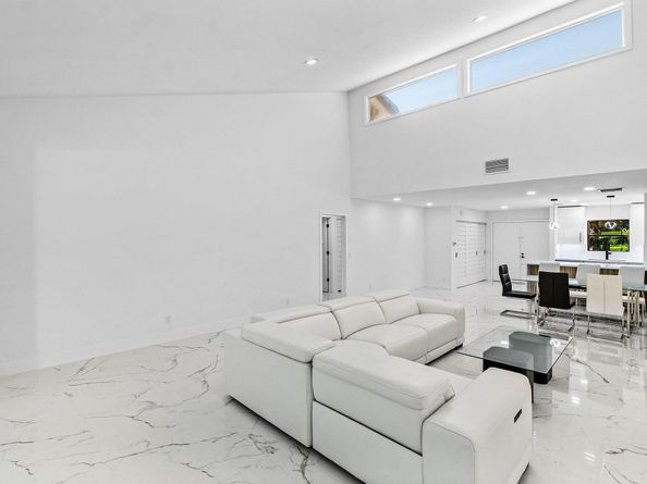 78 Hampshire Lane, Boynton Beach FL 33436