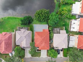 659 NW 88th Dr, Coral Springs FL 33071