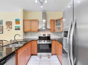 659 NW 88th Dr, Coral Springs FL 33071