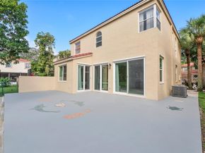 659 NW 88th Dr, Coral Springs FL 33071