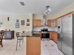 659 NW 88th Dr, Coral Springs FL 33071