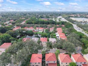 659 NW 88th Dr, Coral Springs FL 33071