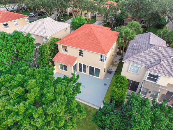 659 NW 88th Dr, Coral Springs FL 33071