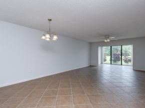 8535 Casa Del Lago 37e, Boca Raton FL 33433