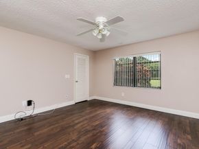 8535 Casa Del Lago 37e, Boca Raton FL 33433