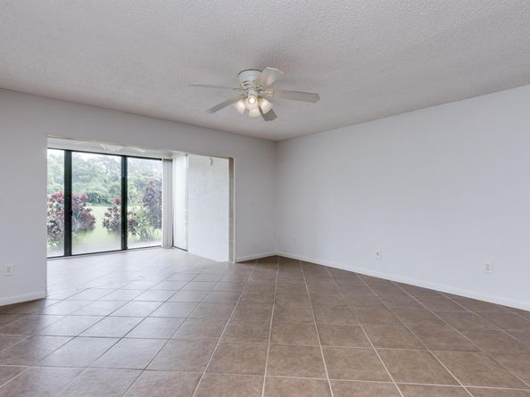 8535 Casa Del Lago 37e, Boca Raton FL 33433