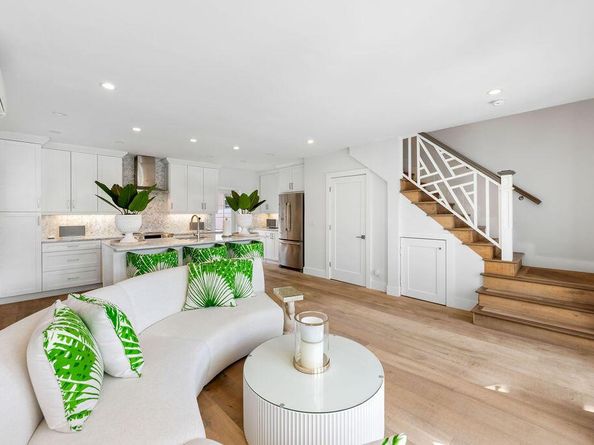 173 Peruvian Avenue 5, Palm Beach FL 33480