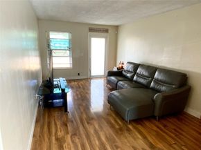 8160 SW 6th St, North Lauderdale FL 33068