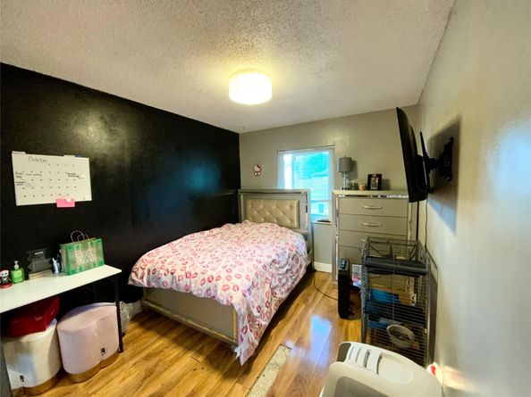 8160 SW 6th St, North Lauderdale FL 33068