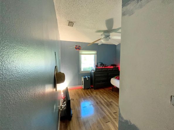 8160 SW 6th St, North Lauderdale FL 33068