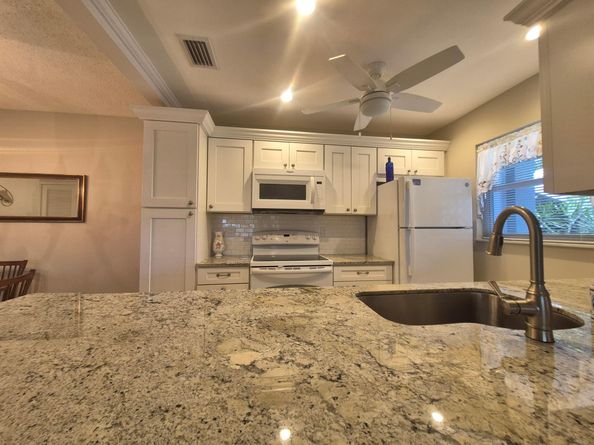 910 South Drive A, Delray Beach FL 33445