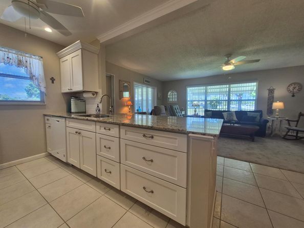 910 South Drive A, Delray Beach FL 33445