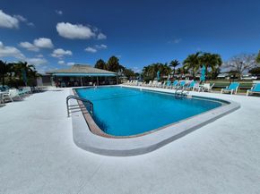 910 South Drive A, Delray Beach FL 33445