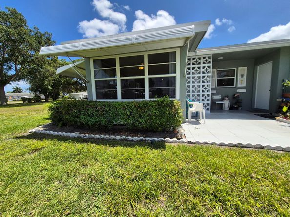 910 South Drive A, Delray Beach FL 33445