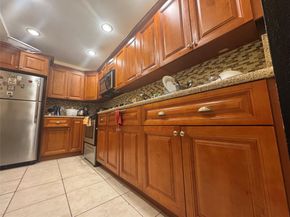 505 Spencer Dr 307, West Palm Beach FL 33409