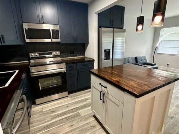 115 Upminster E 115, Deerfield Beach FL 33442