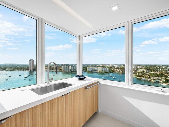 550 S S Ocean Boulevard 2207, Boca Raton FL 33432