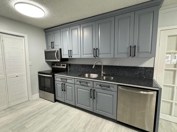 6100 NE 4th Ave, Oakland Park FL 33334