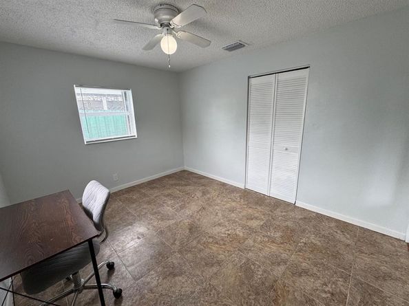 6100 NE 4th Ave, Oakland Park FL 33334