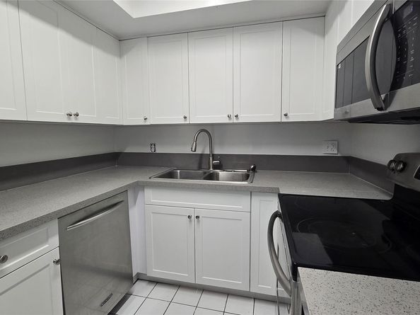 6200 S Falls Circle Dr 105, Lauderhill FL 33319