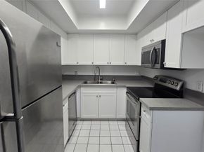 6200 S Falls Circle Dr 105, Lauderhill FL 33319