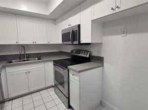 6200 S Falls Circle Dr 105, Lauderhill FL 33319