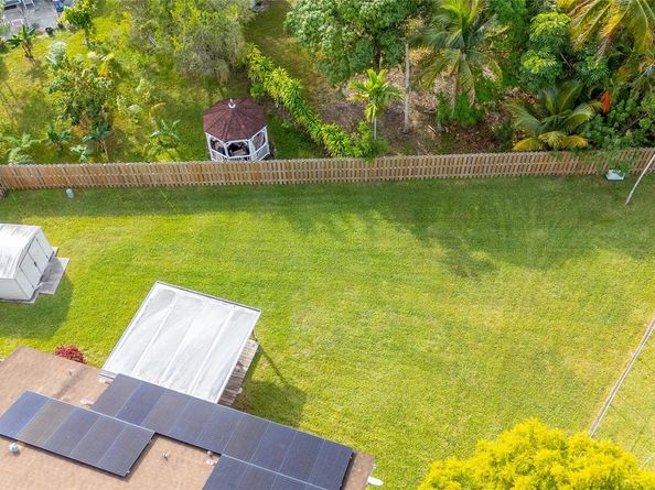 7822 SW 7th Ct, North Lauderdale FL 33068