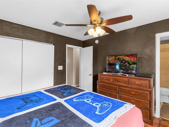 7822 SW 7th Ct, North Lauderdale FL 33068