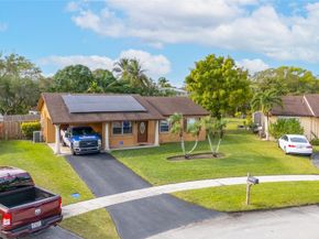 7822 SW 7th Ct, North Lauderdale FL 33068