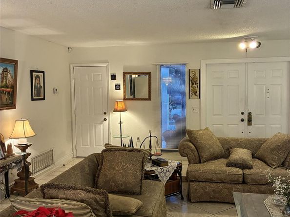 10331 NW 24th Ct, Sunrise FL 33322