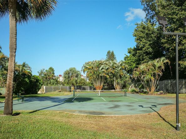 3930 Inverrary Blvd 608 D, Lauderhill FL 33319