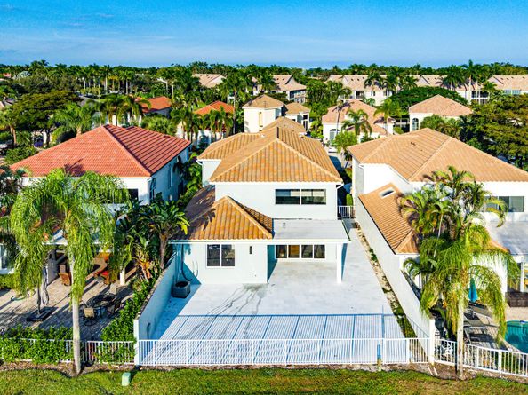 16795 Knightsbridge Lane, Delray Beach FL 33484