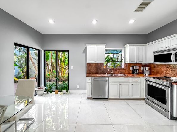 6406 Via Rosa, Boca Raton FL 33433