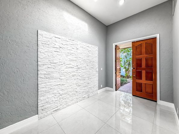 6406 Via Rosa, Boca Raton FL 33433