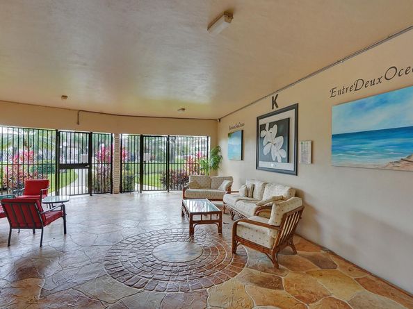 4800 NW 35th St 612, Lauderdale Lakes FL 33319