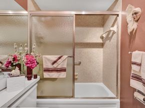 4800 NW 35th St 612, Lauderdale Lakes FL 33319