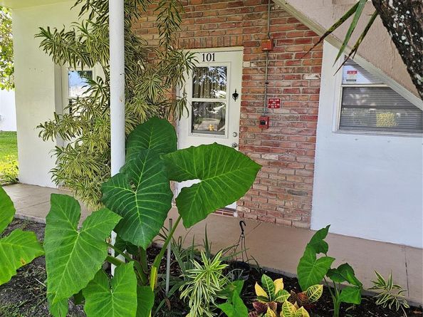 2851 E Golf 101, Pompano Beach FL 33064