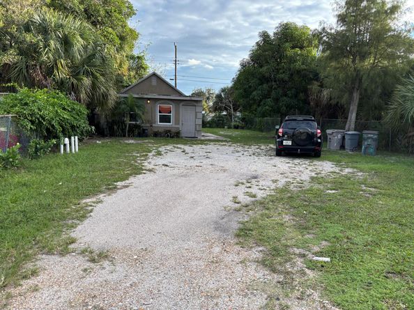 2848 Westgate Avenue, West Palm Beach FL 33409