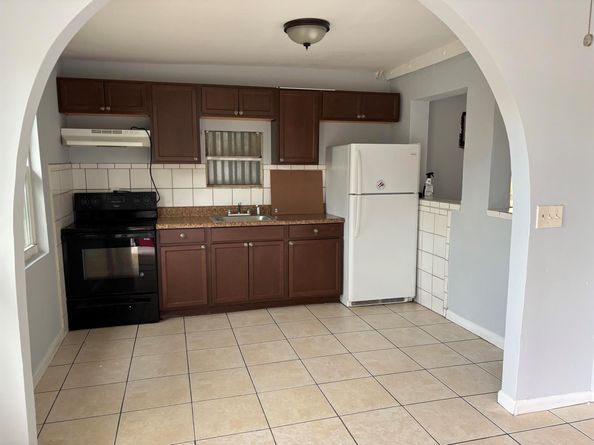 2848 Westgate Avenue, West Palm Beach FL 33409