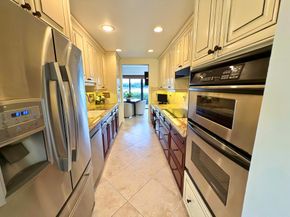 406 Bridgewood Court, Boca Raton FL 33434