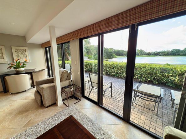 406 Bridgewood Court, Boca Raton FL 33434