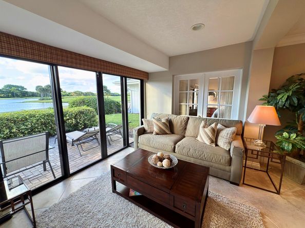 406 Bridgewood Court, Boca Raton FL 33434