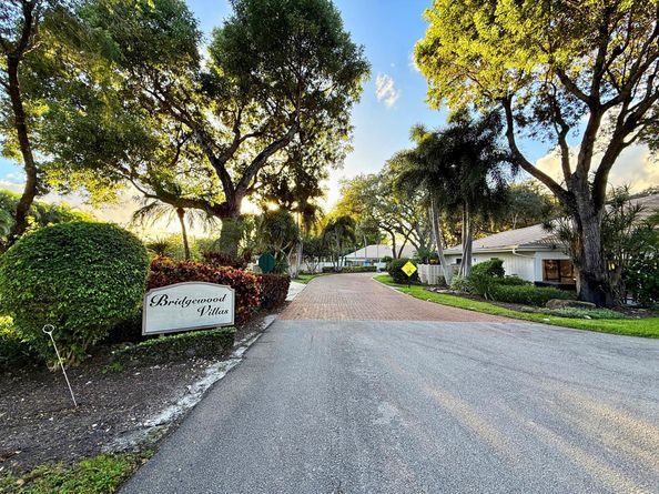 406 Bridgewood Court, Boca Raton FL 33434