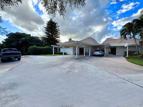 406 Bridgewood Court, Boca Raton FL 33434