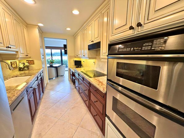 406 Bridgewood Court, Boca Raton FL 33434